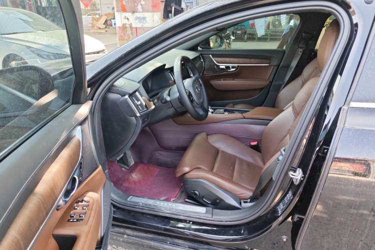 Used Volvo S90 2023 B5 Zhiyuan Luxury Edition