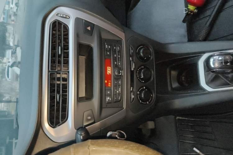 Used Peugeot 301 2014 1.6L Manual Comfort Edition Audio And AC Panel