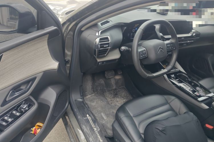 Used Citroen C5 X 2021 1.6T Enjoy the Extraordinary Interior 3