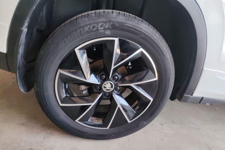 Used Skoda Kamiq 2020 GT 1.5L Automatic Flagship Model China VI Standard Right Rear Wheel Hub