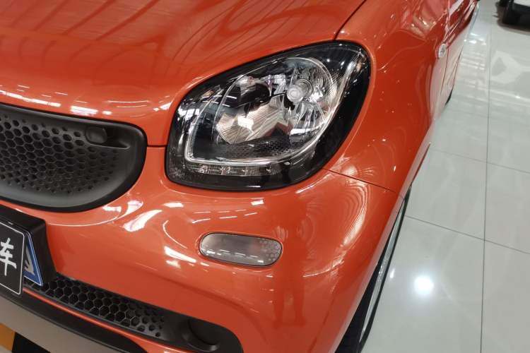 Used smart forfour 2016 1.0L 52 kW Dynamic Edition
