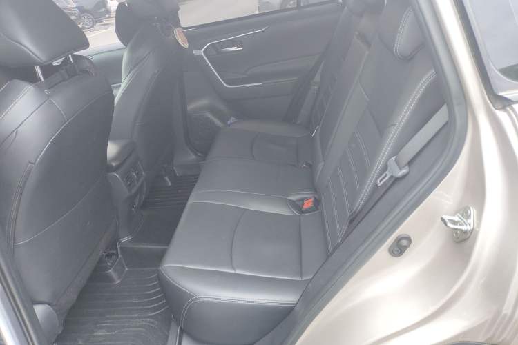 Used Toyota Wildlander 2020 2.0L CVT 4x4 Luxury Edition