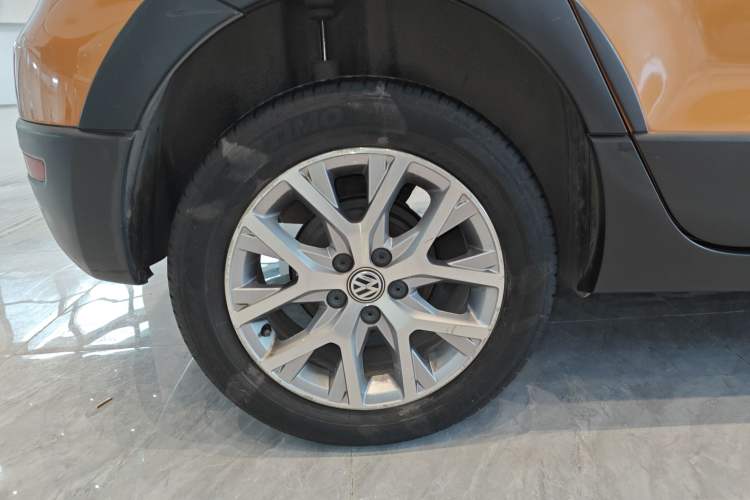 Used Volkswagen Polo 2016 1.6L Cross Polo Automatic
