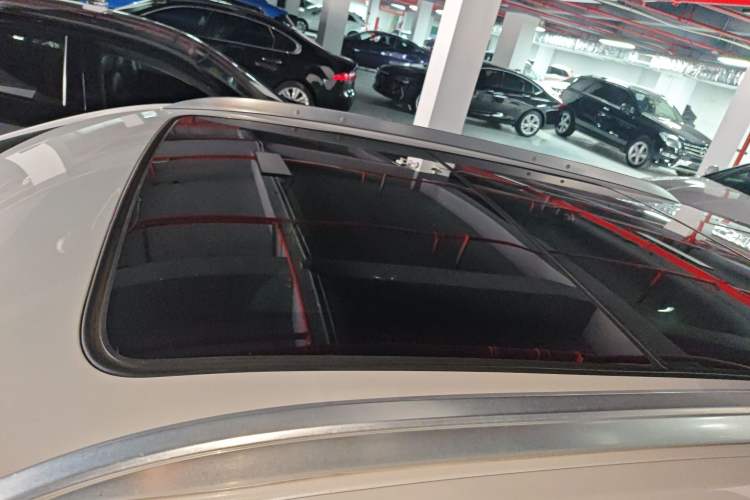 Used Cadillac XT4 2018 28T Two-Wheel-Drive Luxury Model
