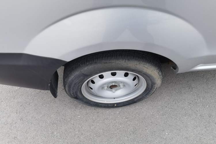 Used Jinbei Hiace X30 2020 1.5L Van Super-Enjoyment Model China VI Standard SWC15M
