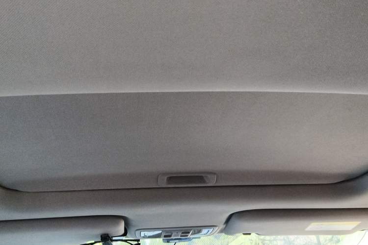 Used Honda Jade 2017 1.8L automatic Comfort version 5 seats
