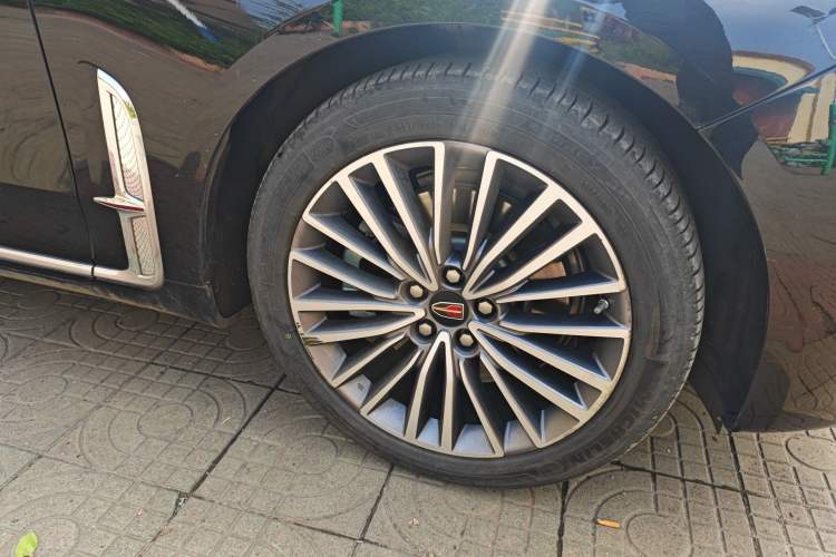 Used Hongqi H9 2020 2.0T Smart Connect Flagship Edition Right Front Wheel Hub