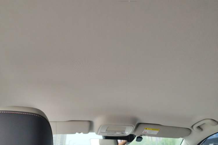 Used MG 4 EV 2023 415 km Range Sea-Faring Champion Edition Headliner