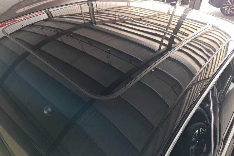 Used Volkswagen Magotan 2023 2 Million Units Limited Edition 330TSI DSG Leading Version
