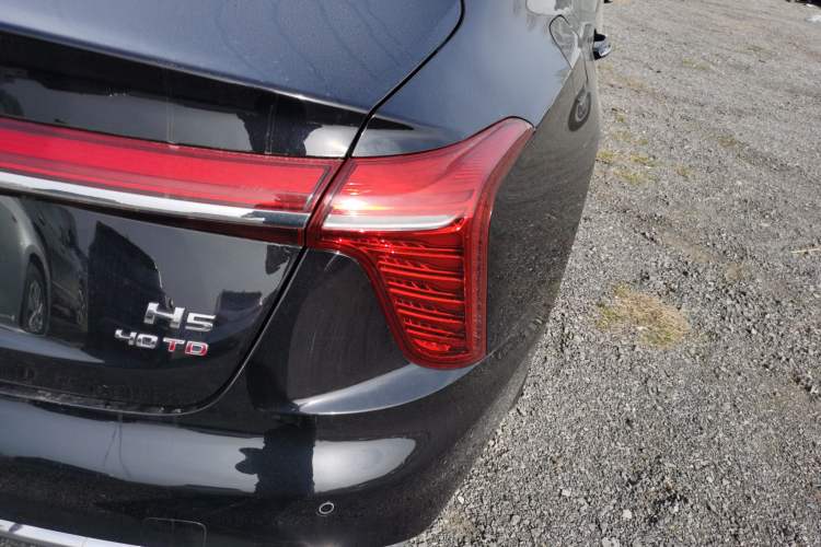 Used Hongqi H5 2024 2.0T Automatic Smart Connect Flagship Edition Exterior 3