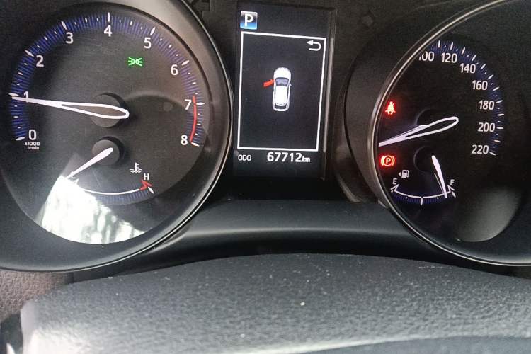 Used Toyota C-HR 2018 2.0L Coolway Leading Edition China V Standard Odometer Close Up