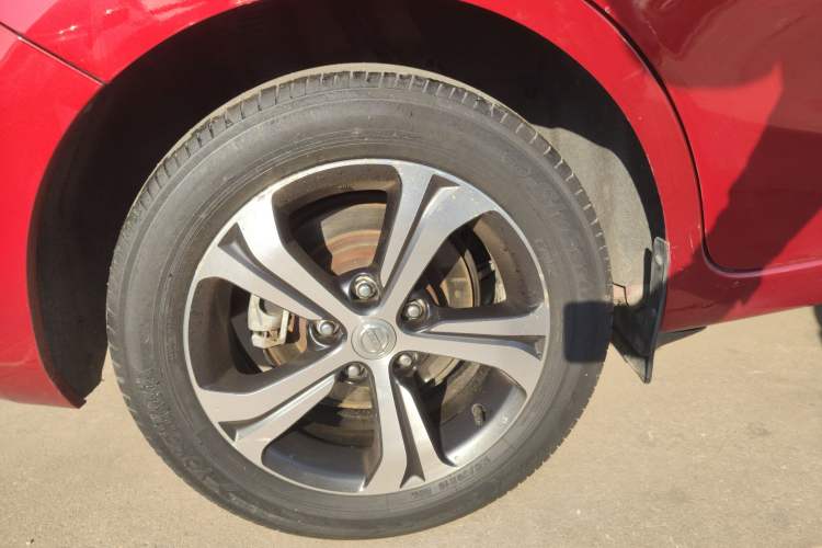 Used Nissan Tiida 2019 1.6L CVT Smart Enjoyment Version China VI Standard Right Rear Wheel Hub