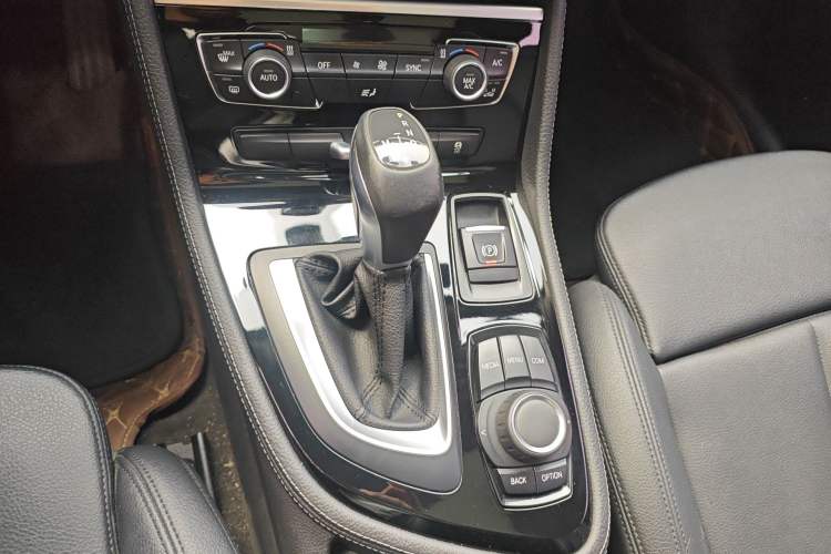 Used BMW 2 Series Active Tourer 2016 218i Sports Design Package Gear Lever