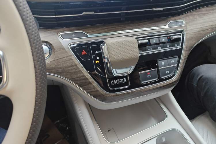 Used Roewe iMAX8 New Energy 2025 1.5T DMH Lu Zun Deluxe Edition
