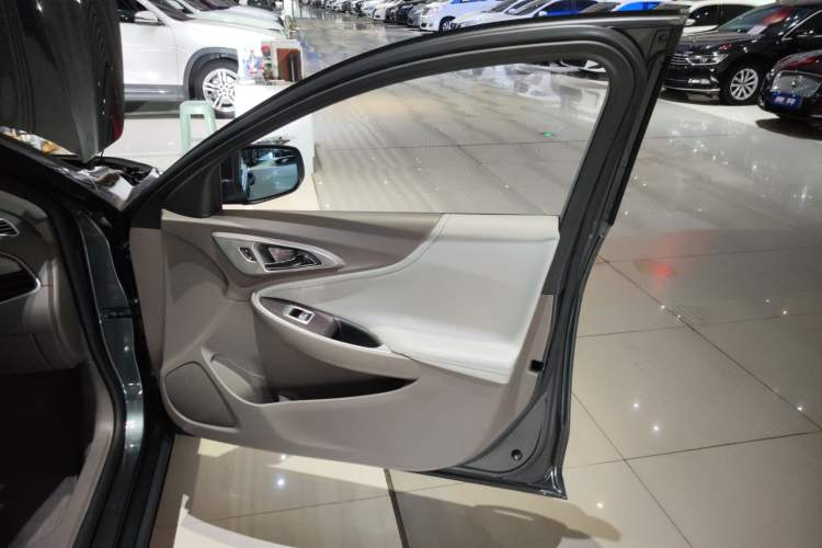 Used Chevrolet Malibu XL 2018 530T Automatic Luxury Edition