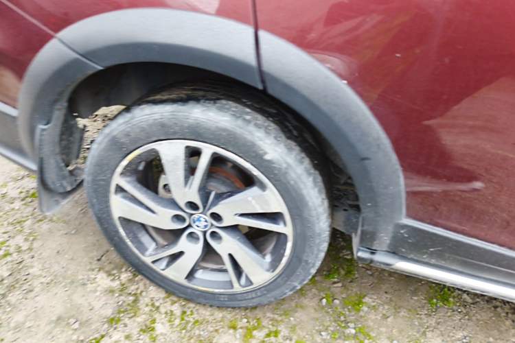 Used Venucia T70X 2016 2.0L CVT SmartFun Sport Edition
