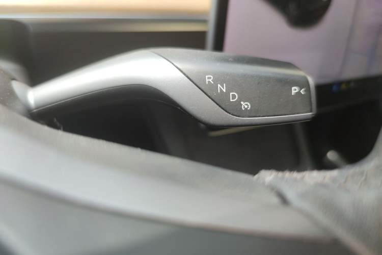 Used Tesla Model Y 2021 Long-Range All-Wheel-Drive Version 3D7