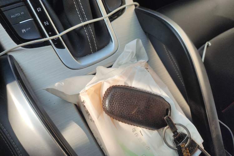 Used Geely Auto Emgrand X7 Sport 2018 1.8TD Automatic Two-Wheel Drive Zhiya Model