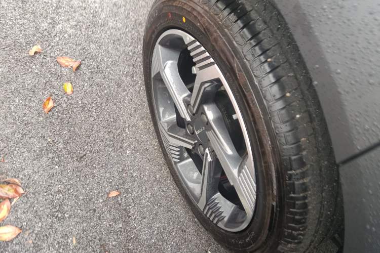 Used Lynk & Co 06 2025 Renew 1.5T Halo Right Rear Wheel Hub