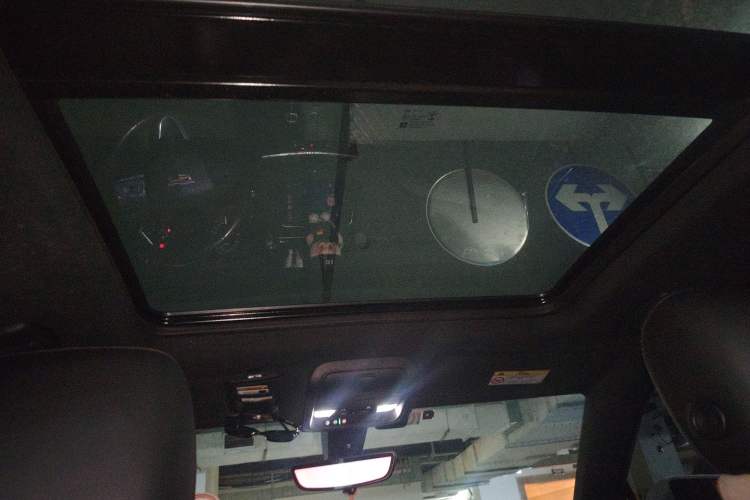 Used Cadillac XT4 2018 28T Two-Wheel Drive Leading Version