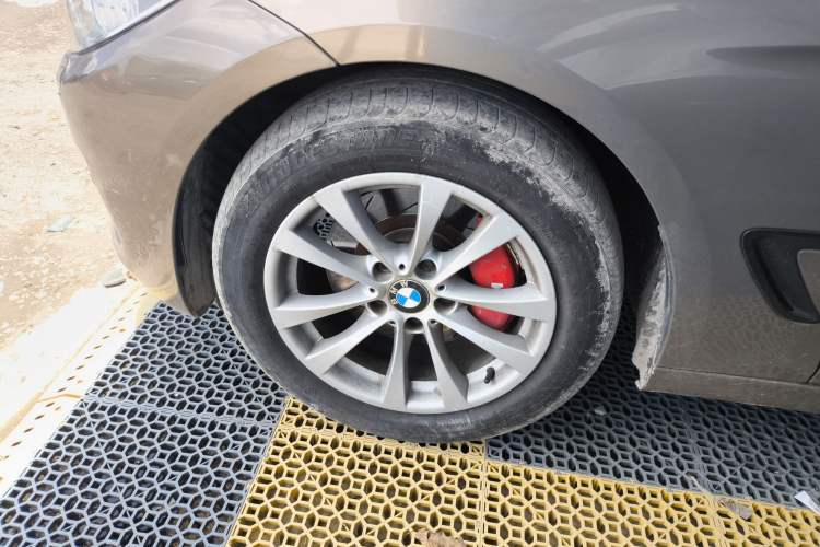 Used BMW 3 Series GT 2013 320i Leading Model