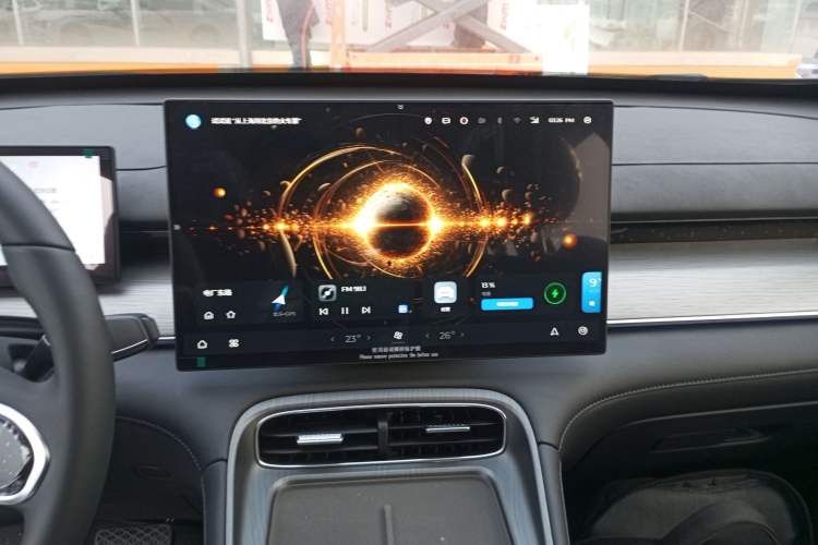 Used Chery Tiggo 8 PLUS C-DM 2025 1.5T 116 km Luxury Version 5 Seats
