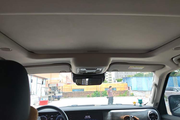 Used Tank 300 2023 City Edition 2.0T—Stylish as Ever Headliner