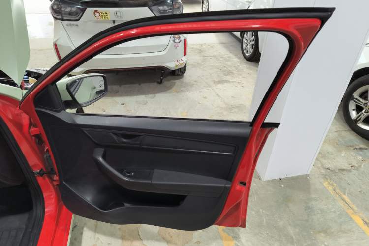 Used Skoda Fabia 2016 1.4L Automatic Car Enjoy Edition