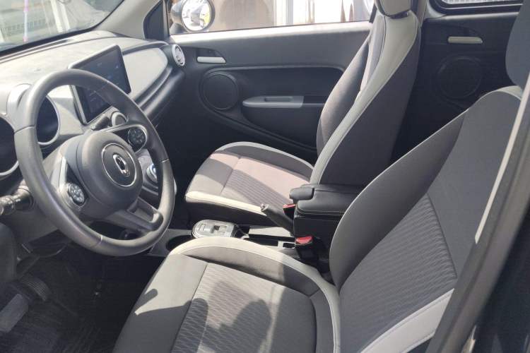 Used ORA Black Cat 2021 301 km Basic Version
