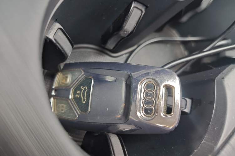 Used Audi A4L 2019 40 TFSI Fashion Version China V