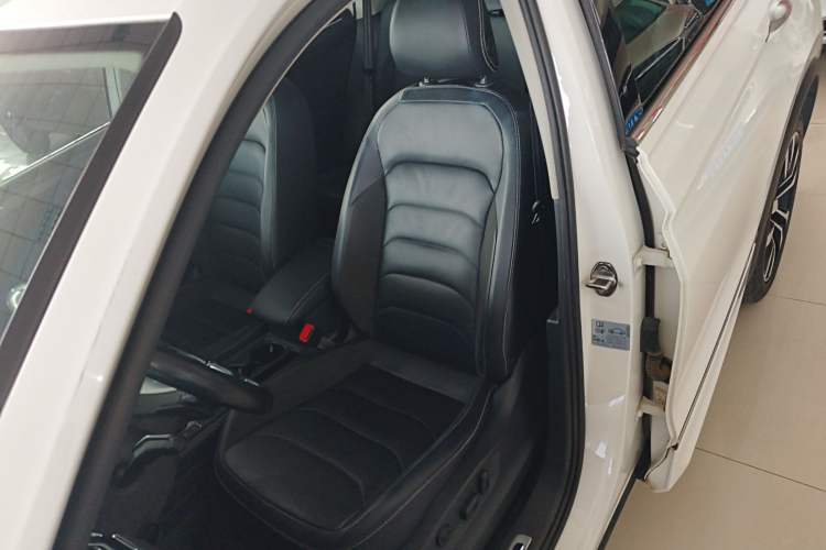 Used Volkswagen Tiguan L 2021 330TSI Automatic Two-Wheel Drive R-Line Enhanced Edition
