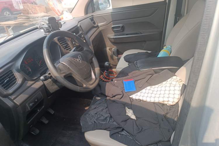 Used Wuling Rongguang V 
