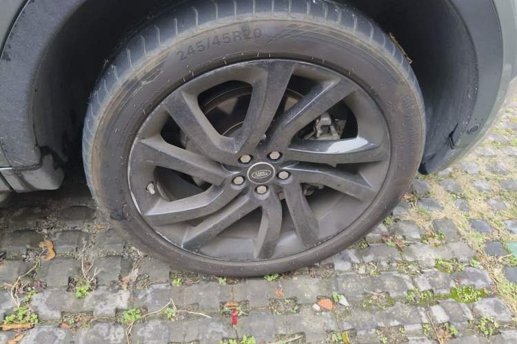 Used Land Rover Discovery Sport 2019 240 PS SE Version China V Standard