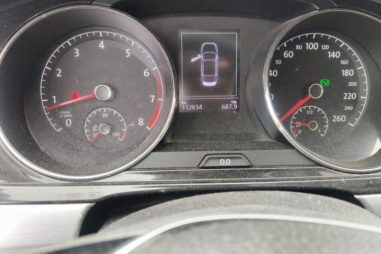 Used Volkswagen Lamando 2017 280TSI DSG Comfort Edition Odometer Close Up