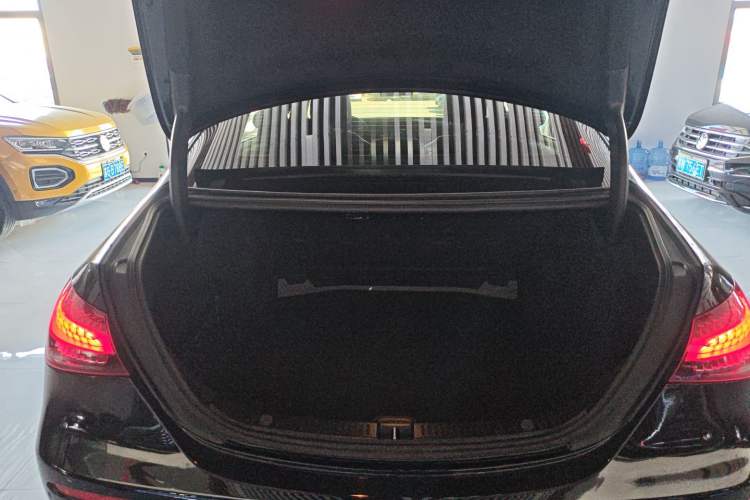 Used Mercedes-Benz E-Class 2017 E 200 L 4MATIC