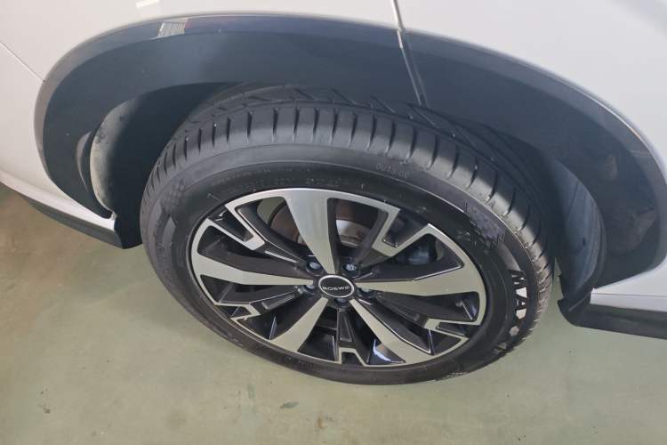 Used Roewe D5X DMH 2024 135 Tech Edition