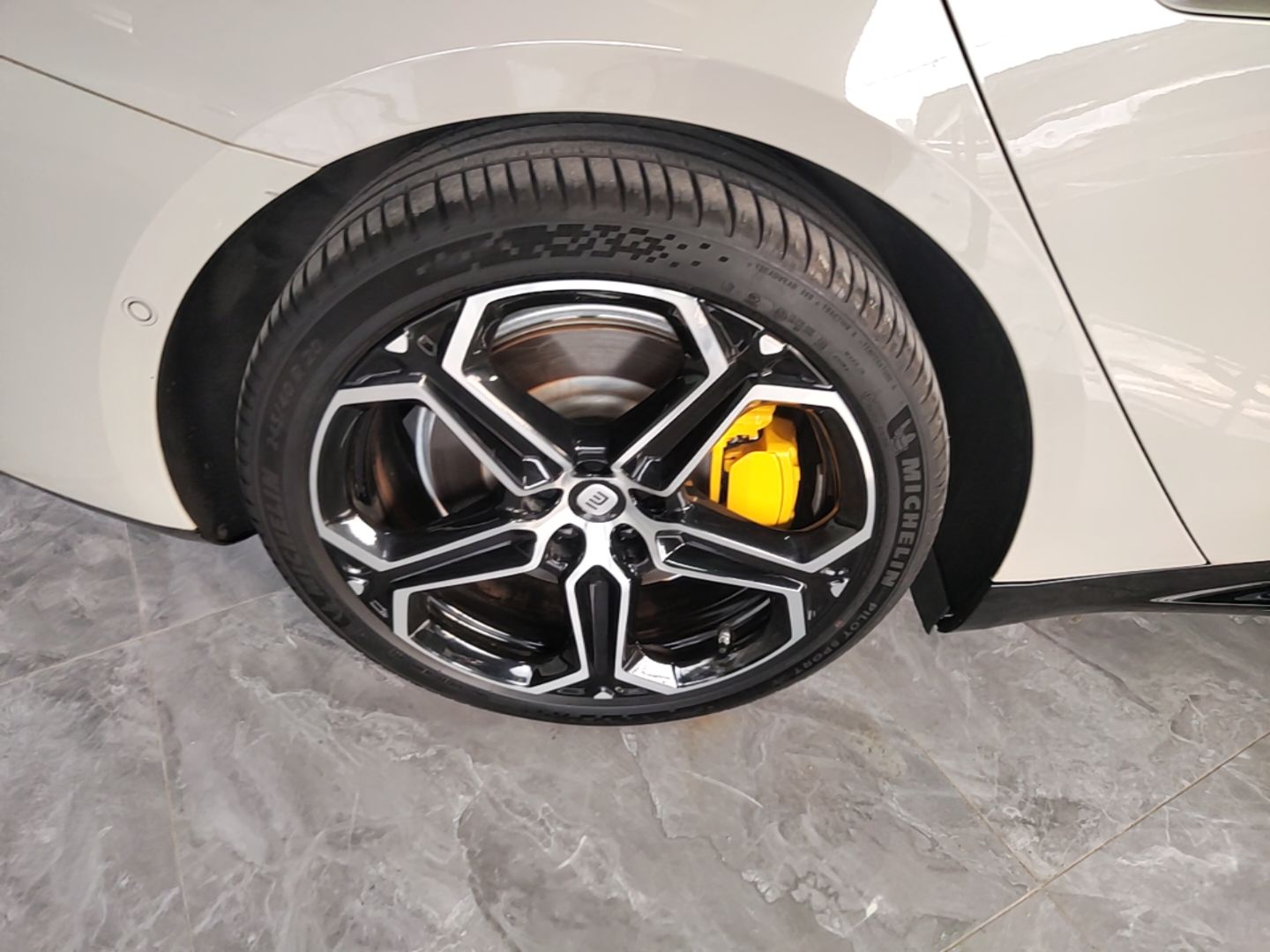 Xiaomi Auto SU7 2024 Rear-Drive Ultra-Long Range Advanced Pro-Level Intelligent Driving Version — снимка 11