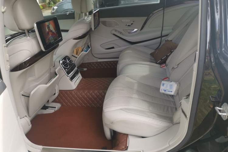 Used Mercedes-Benz Maybach S-Class 2015 S 400 4MATIC Left Rear Seat