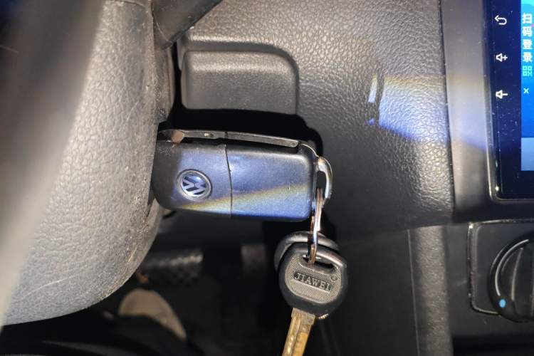 Used Volkswagen Polo 2016 1.6L Automatic Comfort Model
