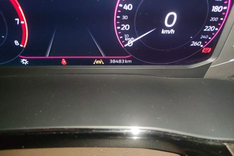 Used Volkswagen Viloran 2020 380TSI Flagship Edition Odometer Close Up