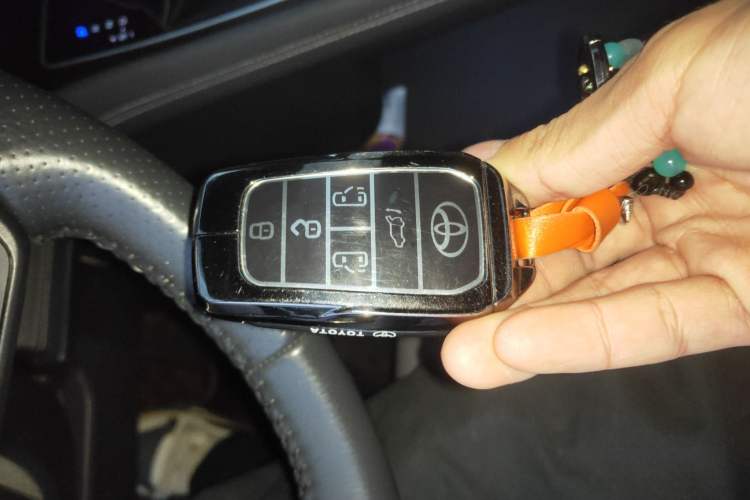 Used Toyota Sienna 2021 2.5L Hybrid Luxury Edition