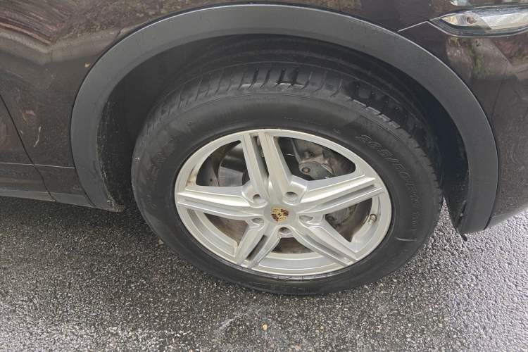 Used Porsche Cayenne 2014 Cayenne Platinum Edition 3.0T
