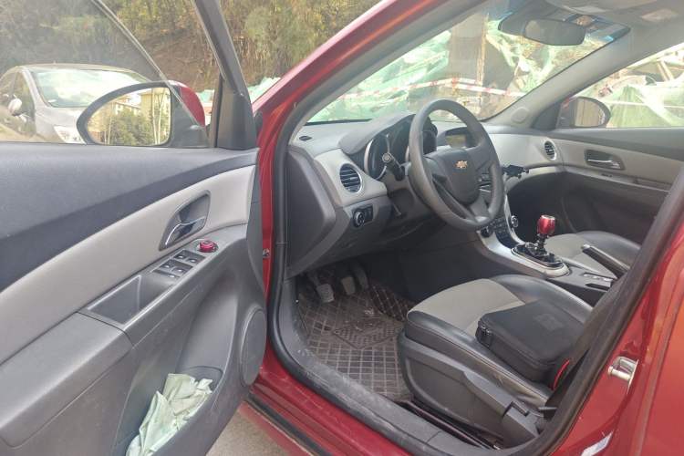 Used Chevrolet Cruze 2013 1.6L SL Sunroof Edition MT
