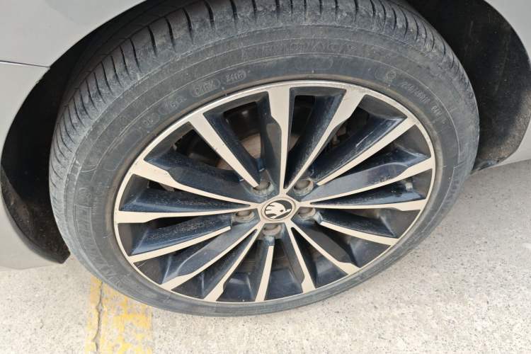 Used Skoda Superb 2016 TSI330 DSG Smart Drive Edition