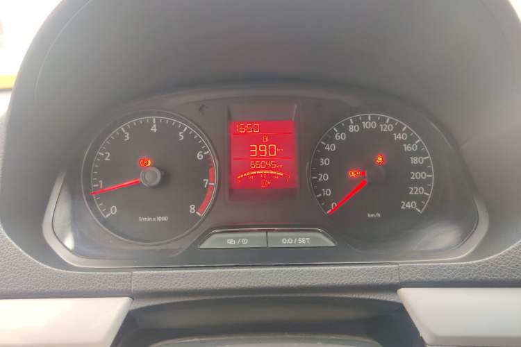 Used Volkswagen Jetta 2015 1.6L Manual Comfort Model
