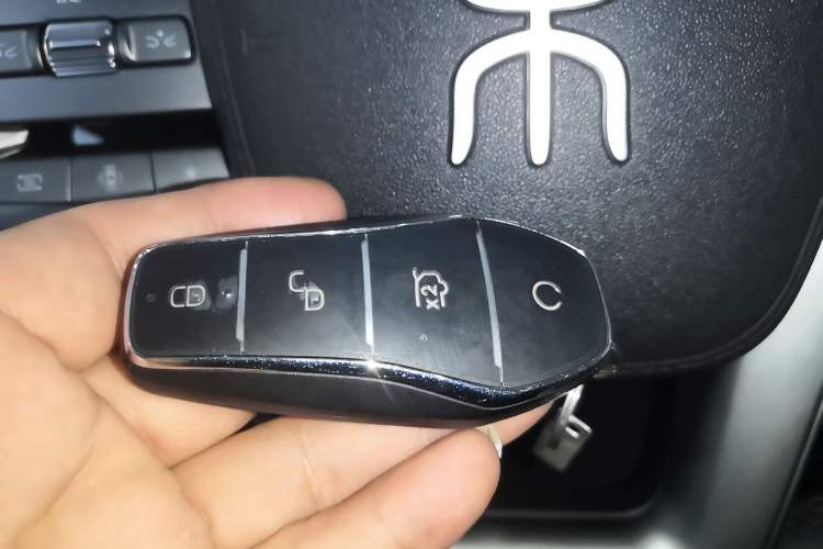 Used BYD Song L DM-i 2025 Intelligent Driving Version 160 km Beyond-Range Type Interior 1