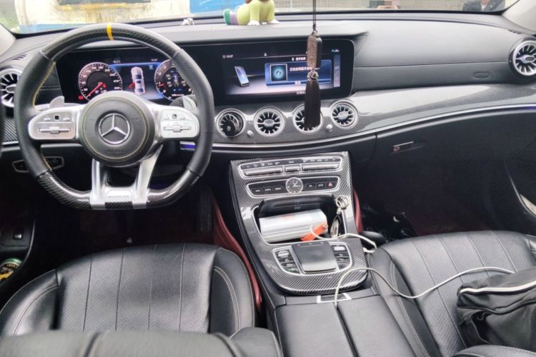 Used Mercedes-Benz E-Class 2019 Facelifted E 300 L Stylish Version Center Console