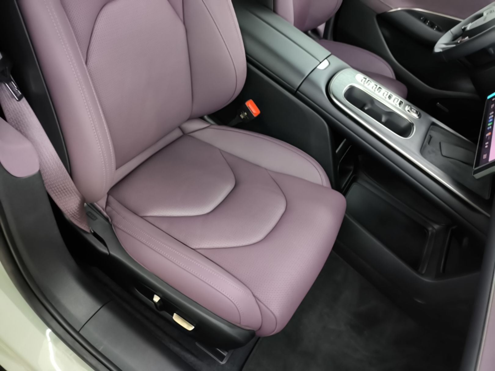 Xiaomi Auto SU7 2024 Rear-Drive Ultra-Long Range Advanced Pro-Level Intelligent Driving Version — снимка 19