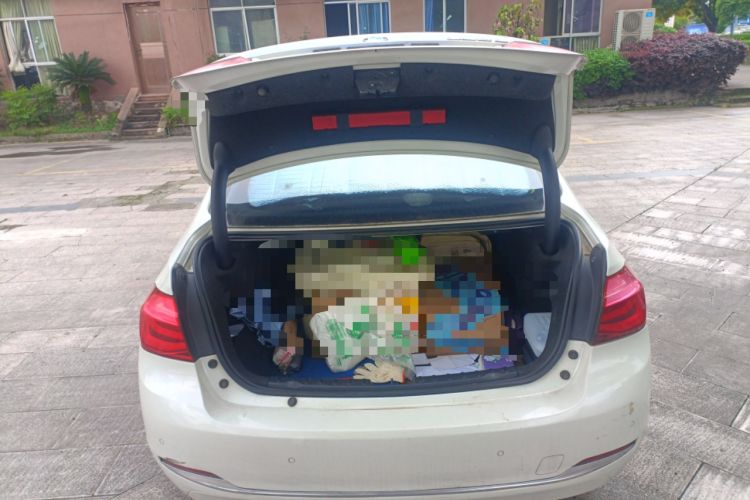 Used BMW 3 Series 2016 316Li Fashion Model Trunk