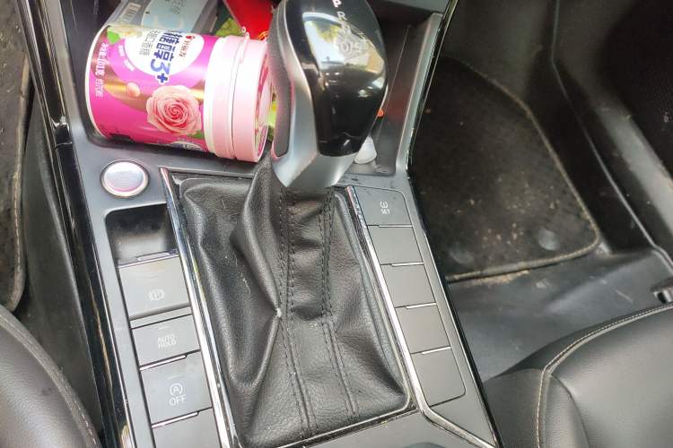 Used Volkswagen Passat 2019 280TSI Business Edition China VI Gear Lever